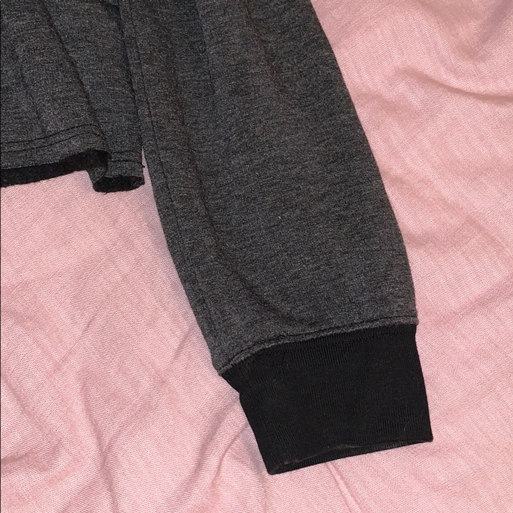 Cropped Sweatshirt - Picture 4 of 4